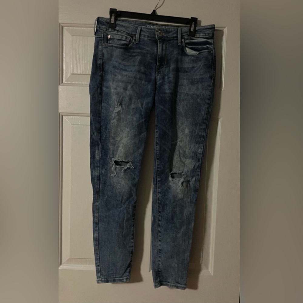 Levi’s Denizen distressed ladies jeggings.